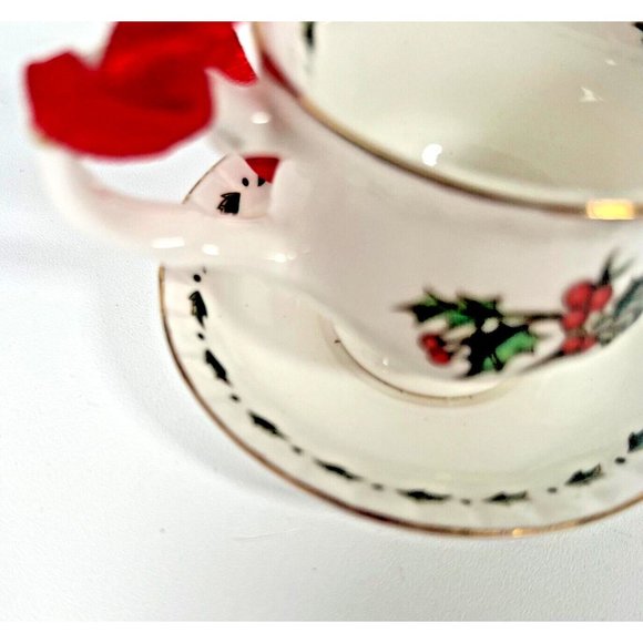 A Cup of Christmas Tea Teacup 1995 Waldman House Ornament Original Box Fine Bone - Picture 9 of 13